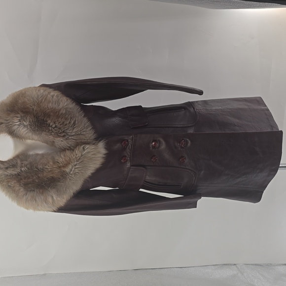 Vintage Deep Burgundy Leather Coat with Fur Collar And Pockets - Picture 3 of 16